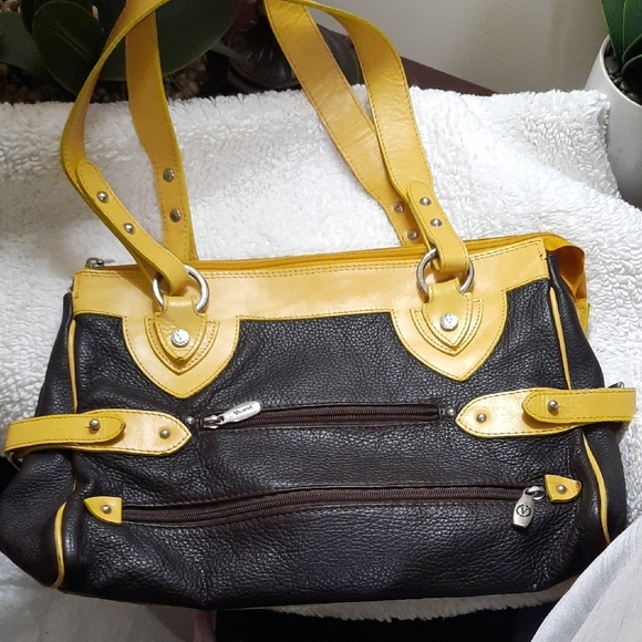 Valentina Yellow and Black Shoulder Bag - Picture 1 of 9